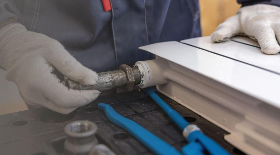 Professional water heater repair services in Kechi, KS